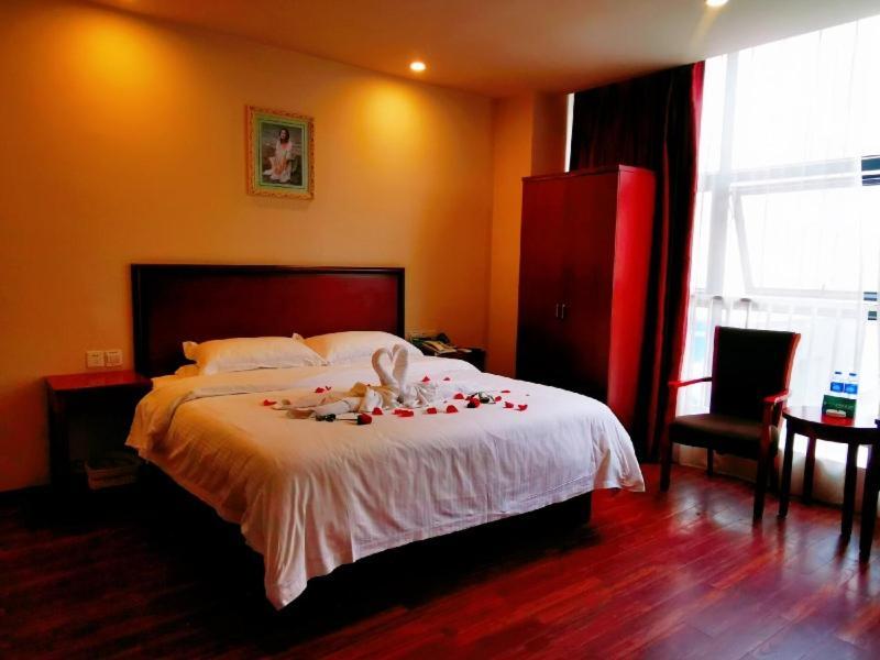 Greentree Inn Sichuan Chengdu Chongzhou Shiji Avenue Longteng Decorative City Business Hotel Extérieur photo