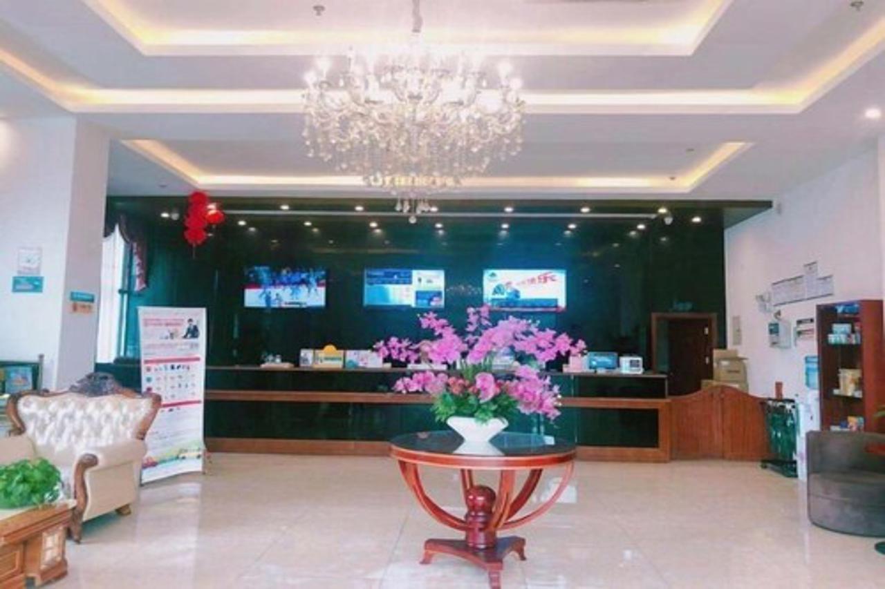 Greentree Inn Sichuan Chengdu Chongzhou Shiji Avenue Longteng Decorative City Business Hotel Extérieur photo